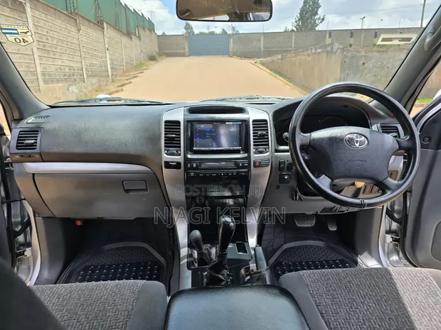 Toyota Land Cruiser Prado 3.4 5dr 2004 Silver - 1