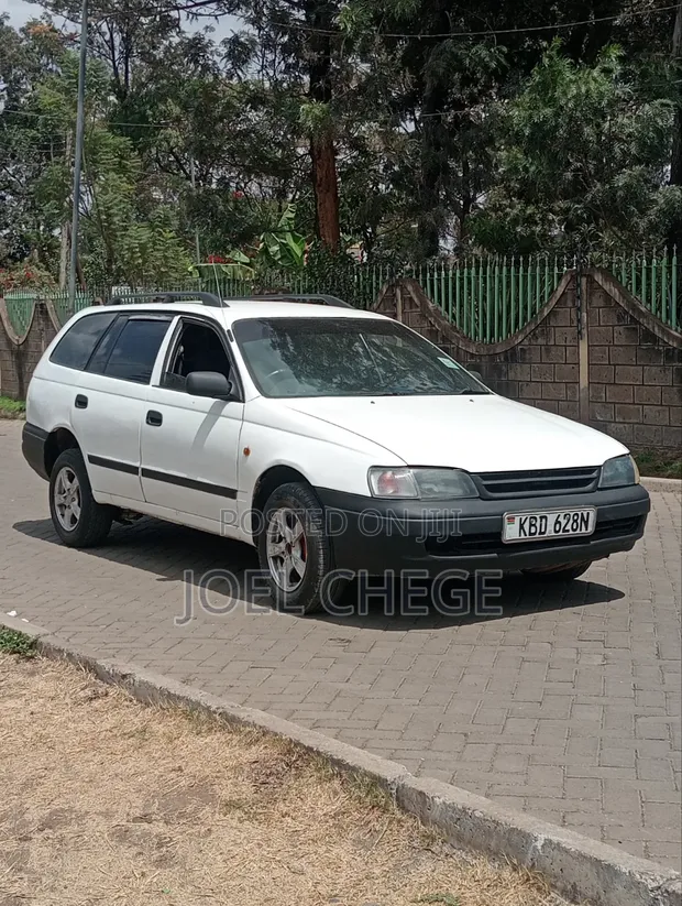 Toyota Caldina 2003 White - 1