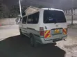 Toyota Hilux 2001 Nyeupe - 1