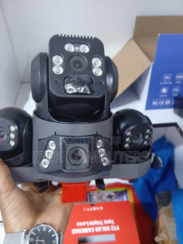 Kamera ya CCTV ya V380Pro yenye Lenzi Tatu kwa Usalama wa Biashara - 1