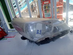 Taa ya Mbele ya Toyota Vitz 2015 (Iliyotumika)