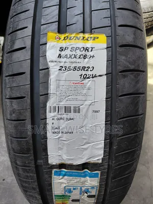 235/55R20 Dunlop SP Sport Maxx 060+ Tires