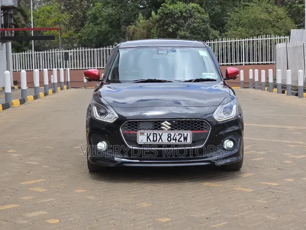Suzuki Swift RS Hybrid 2019 Nyeusi - 1