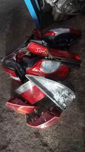 Taa ya Nyuma ya Mitsubishi, Mazda, Suzuki