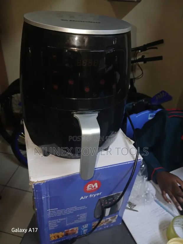 ElectroMate 5L Digital Air Fryer (Model AF01) - 1
