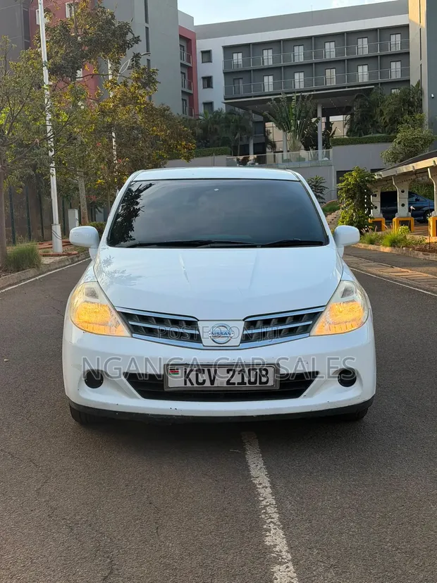 Nissan Tiida 2012 White - 1