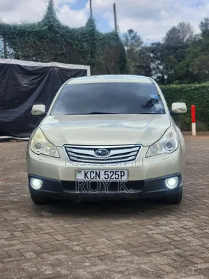 Subaru Outback 2.5i 2010 Dhahabu