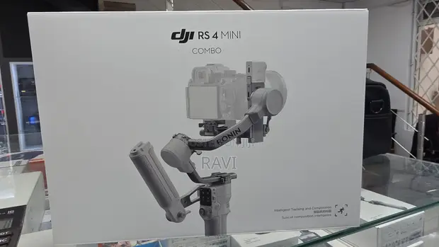 DJI RS 4 Mini Combo Gimbal - 1