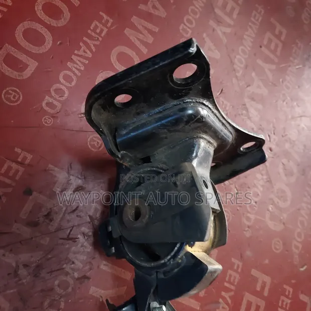 Gearbox Mount for Toyota Harrier (2015-2019) & RAV4 - 1
