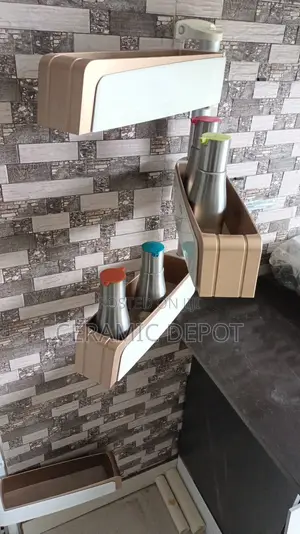 Rotating Wall Hanging Rack - Vyumba 3 vya Uhifadhi