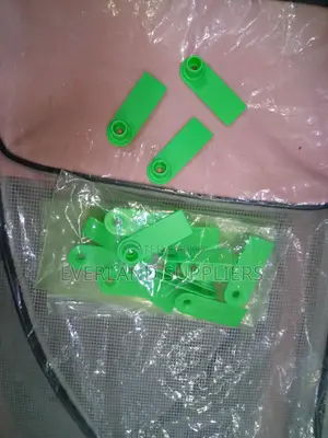 Outdoor Group Ear Tags (Pack)