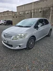 Toyota Auris 2010 Nyeusi - 3