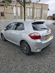 Toyota Auris 2010 Nyeusi - 5
