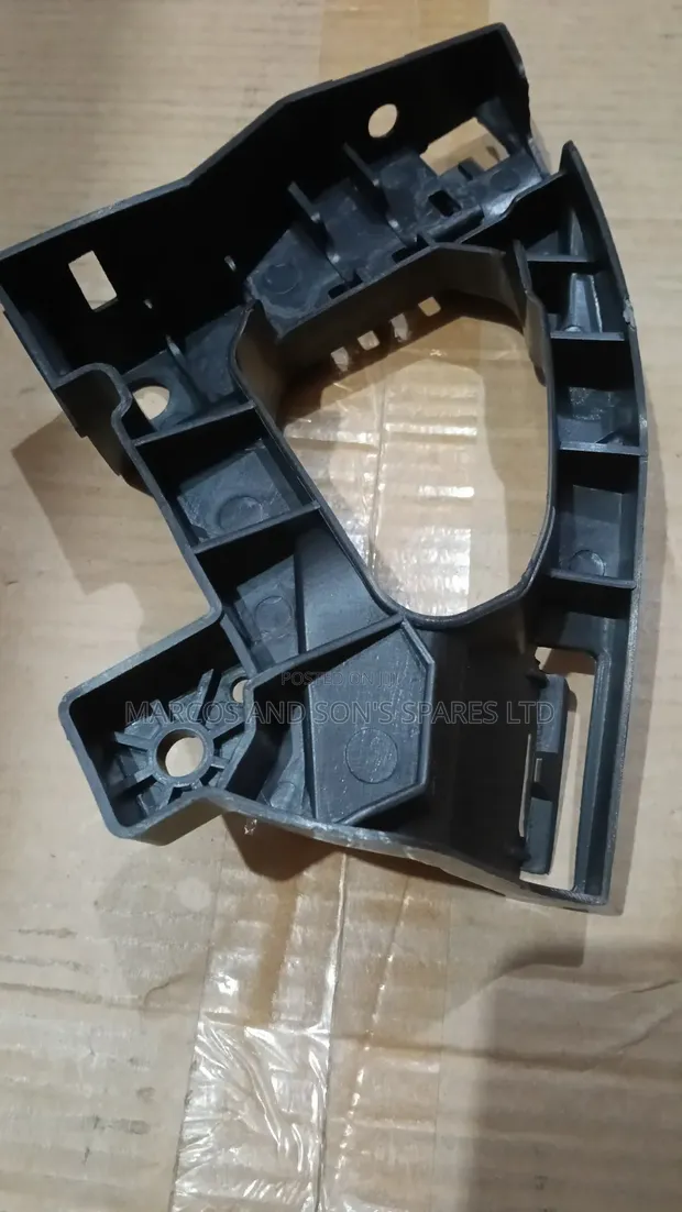 Honda Vezel Headlight Bracket - Brand New - 1