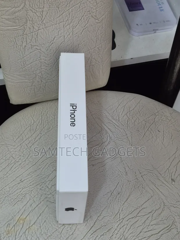 New Apple iPhone 14 Pro Max 256GB Gold - 1