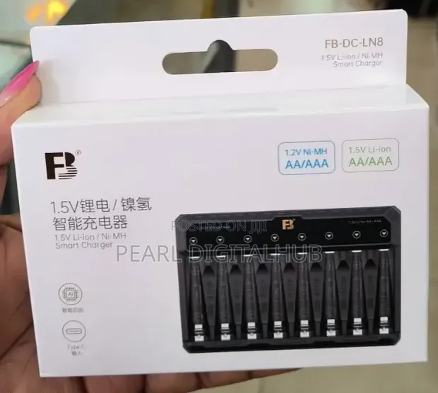 FB-AA/AAA 8-Battery Smart Charger (1.2V/1.5V) - 1