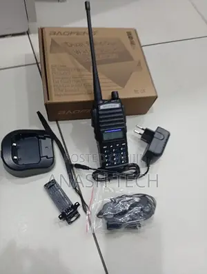 Redio ya Baofeng UV-82 5W Dual Band Handheld