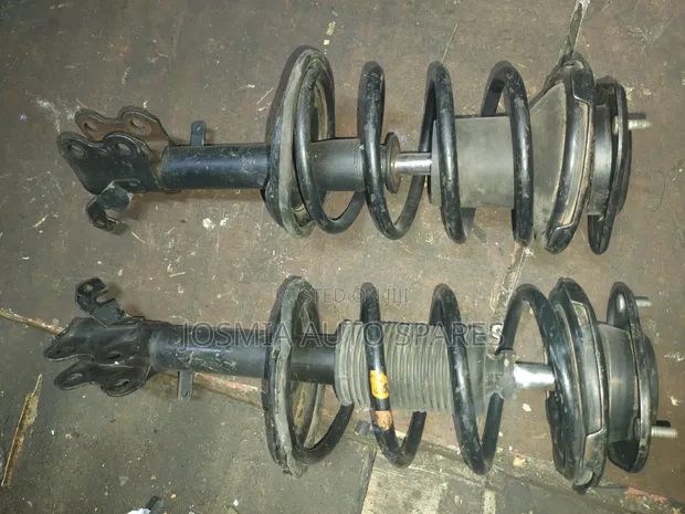 Toyota EA90 Shock Absorber ya Mbele - 1
