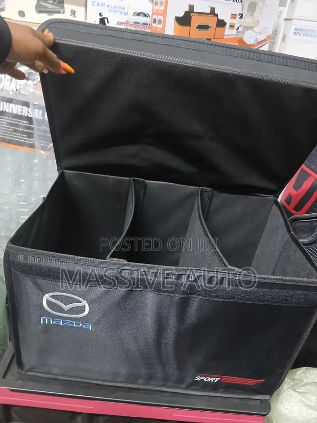 Kifaa Kikubwa cha Kupanga Mizigo kwenye Boot ya Gari ya Mazda - 1