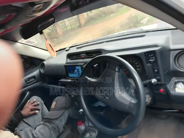 Toyota Probox 2014 - Nyeupe - 1