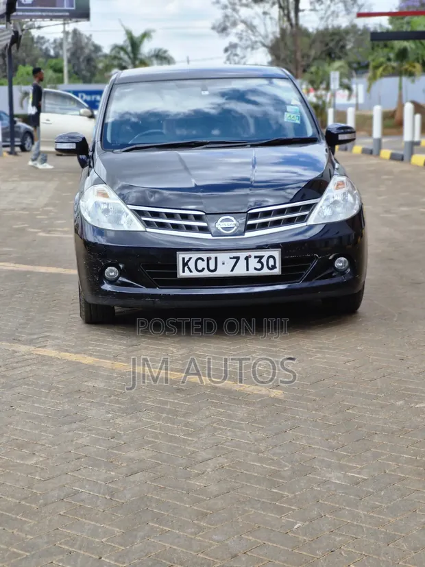 Nissan Tiida 1.5L 16V 2012 Black - 1