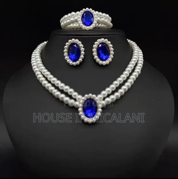 Elegant 3 Piece Pearl & Diamond Jewelry Set - 1