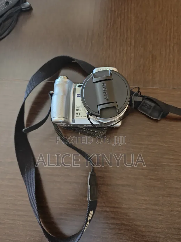 Sony Camera Iliyotumika - Kifungua Kifuniko Kinahitaji Matengenezo - 1