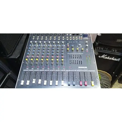 Mackie SMX800 8-Channel Live Mixer - 1