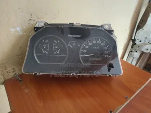 Speedometer Cluster/Clock ya Toyota Land Cruiser 70 Series Iliyotumika