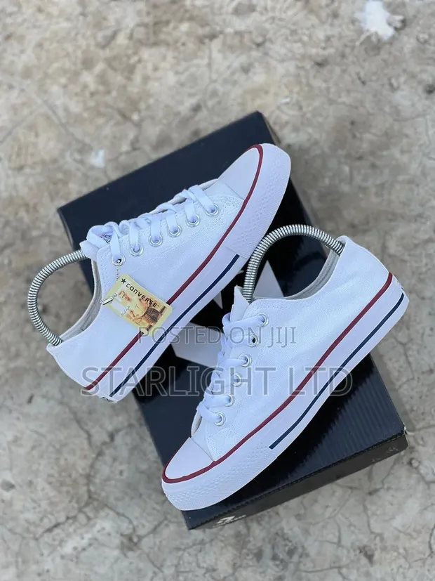 Converse Sneakers Nyeupe za Low-Cut - 1