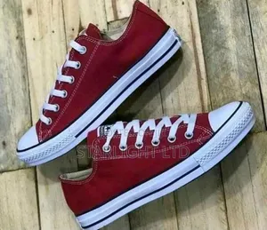Converse Low Top Maroon na White