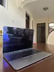Apple MacBook 12" 8GB RAM 256GB SSD - 1