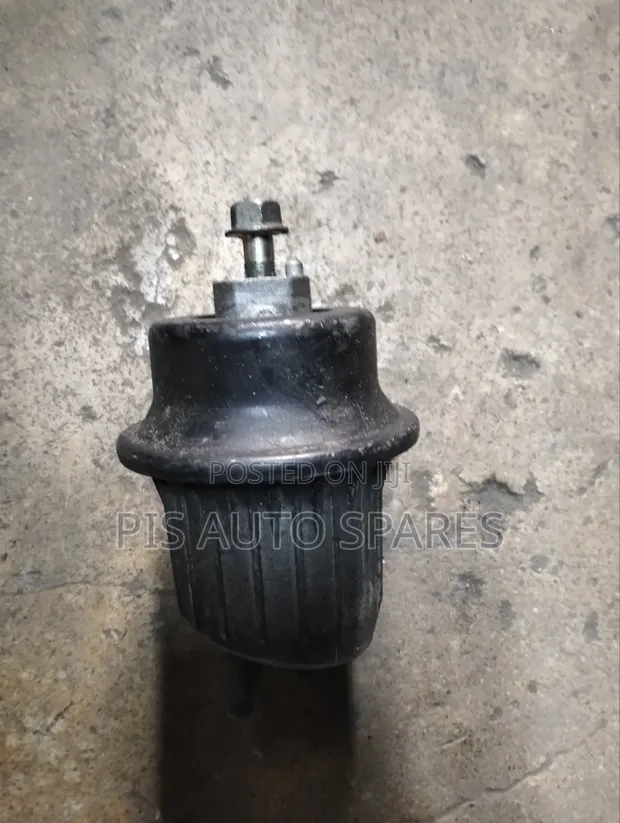 Toyota Mark X Engine Mounting (Iliyo Tumika) - 1