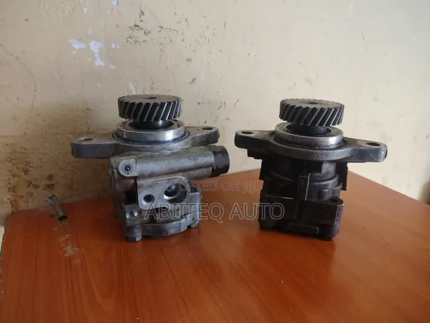 Toyota Land Cruiser Series 79 Steering Cartridge - 1