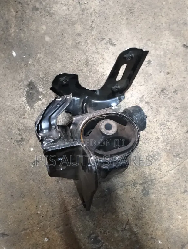 Toyota Noah Gear Mounting (Iliyo tumika) - 1