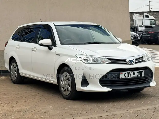 Toyota Corolla Fielder 1.5 Hybrid FWD 2019 - 1