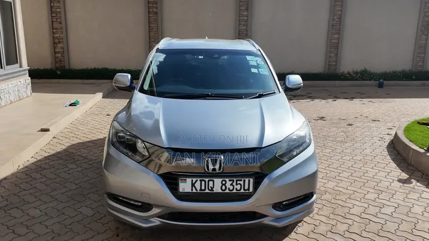 Honda Vezel 1.5 2WD Hybrid SUV 2017 Silver - 1