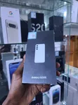 Samsung Galaxy S23 FE 256GB Mpya Nyeupe - 1