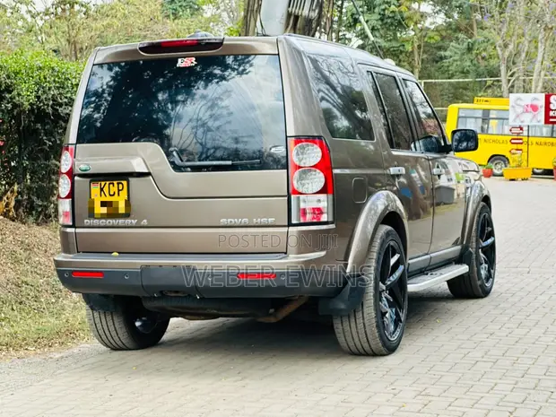 Land Rover LR4 HSE 2012 Brown - 1