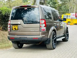 Land Rover LR4 HSE 2012 Brown