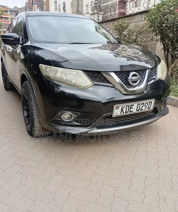 Nissan X-Trail 2.0 Petrol AWD 2014 Black - 1