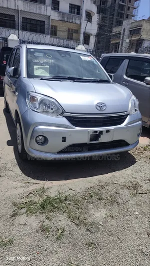 Toyota Passo 2019 Nyeupe