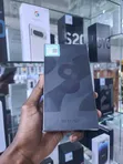Samsung Galaxy S22+ 5G 256GB Nyeusi Mpya - 2