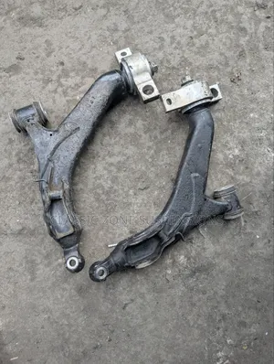 Toyota Mark X Control Arms (Used)