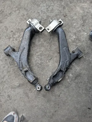 Toyota Mark X Control Arms (Used)