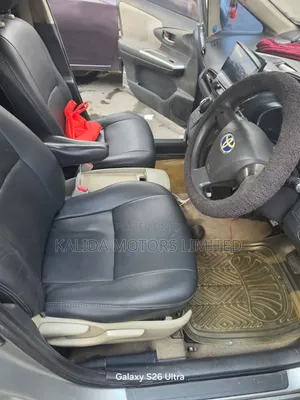 Toyota Wish 2011 Nyeupe