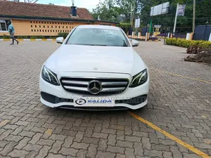 Mercedes-Benz E200 2016 Nyeupe