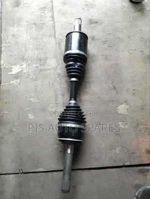 Toyota Land Cruiser 200 Series Drive Shaft - Mpya Kabisa