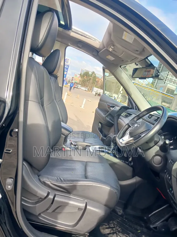 Nissan X-Trail 2.0 Petrol AWD 2019 Black - 1