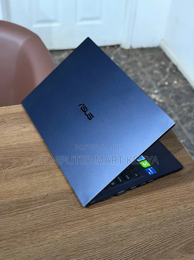 New Asus ExpertBook B1 Laptop - i7, 16GB RAM, 256GB SSD - 1